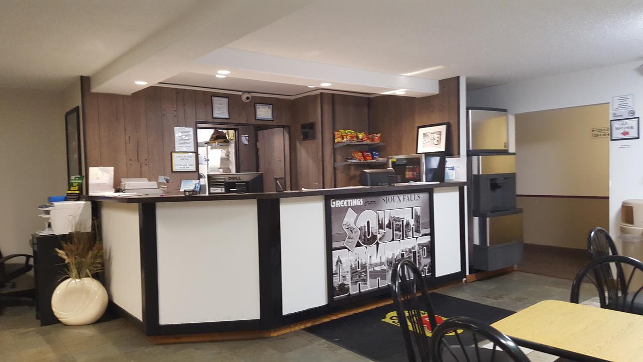 Super 8 By Wyndham Airport I90 Hotel Sioux Falls Exterior foto